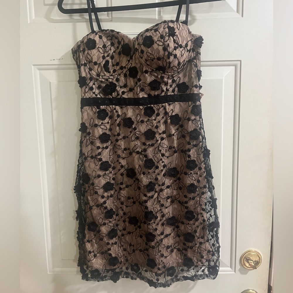Haute Monde Black and Nude Floral Lace Dress